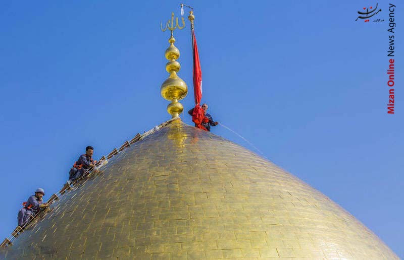 غبارروبی گنبد حرم مطهر امام حسین(ع) +عکس