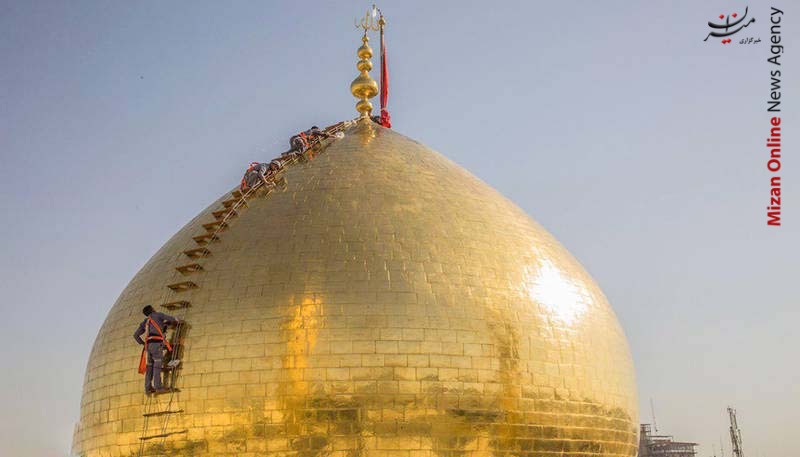 غبارروبی گنبد حرم مطهر امام حسین(ع) +عکس