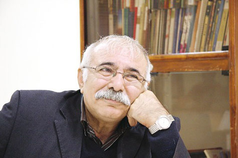 محمد علی بهمنی رئیس شورای ترانه دفتر موسیقی استعفا داد