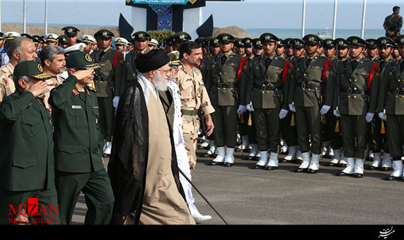 لحظاتی از حضور فرمانده معظم کل قوا در دانشگاه علوم دریایی امام خمینی(ره) نوشهر + فیلم