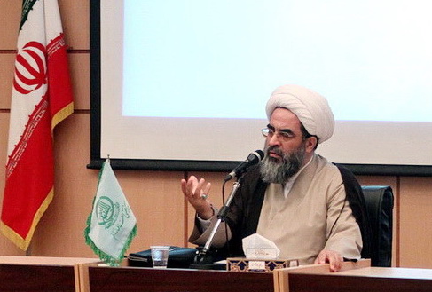 مداحی که برای انقلاب نخواند به امام حسین(ع) جفا کرده است