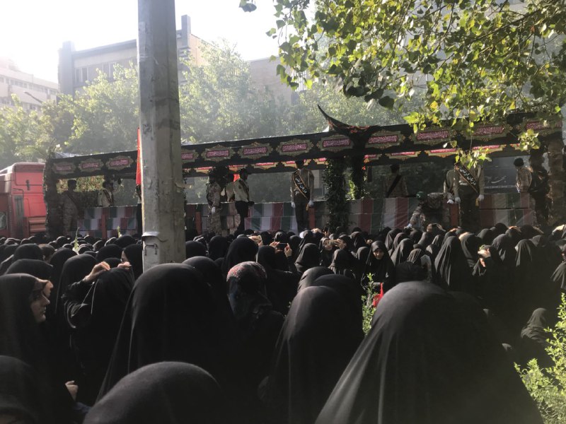 آغاز مراسم تشییع پیـکر پاک ۱۳۵ شـهید گمنام