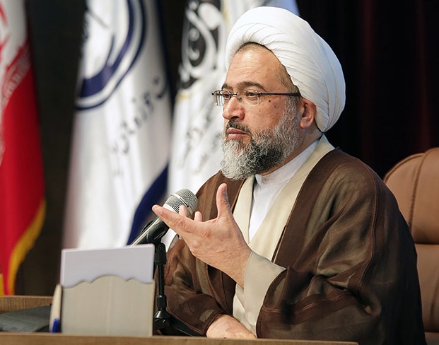 تبیین گفتمان عاشورایی، عامل مهم تحول فکری و معنوی در جامعه است
