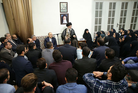 علی نژاد: دیدار با رهبر معظم انقلاب خستگی جاکارتا را از تنمان خارج کرد/دیدار با رهبری لذت بخش بود