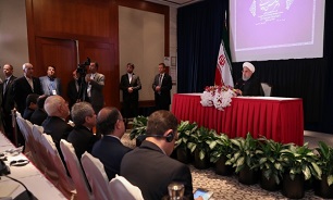 آمریکا در اقدام خود علیه ایران تنها مانده است/ اکثریت سران و مسئولان کشورهای جهان، باقی ماندن ایران در برجام را نشانه تدبیر دولت ایران دانستند آمریکا در اقدام خود علیه ایران تنها مانده است/ اکثریت سران و مسئولان کشورهای جهان، باقی ماندن ایران در برجام را نشانه تدبیر دولت ایران دانستند