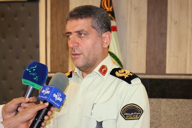 دستگیری عاملان توزیع مشروبات مرگبار در بندرعباس دستگیری عاملان توزیع مشروبات مرگبار در بندرعباس