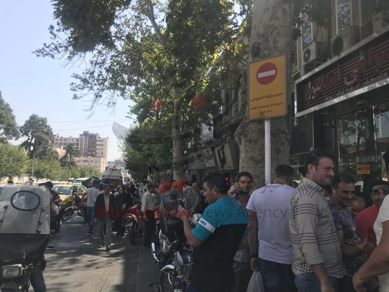 خرید و فروش ارز نداریم/ خرید و فروش ارز نداریم/
