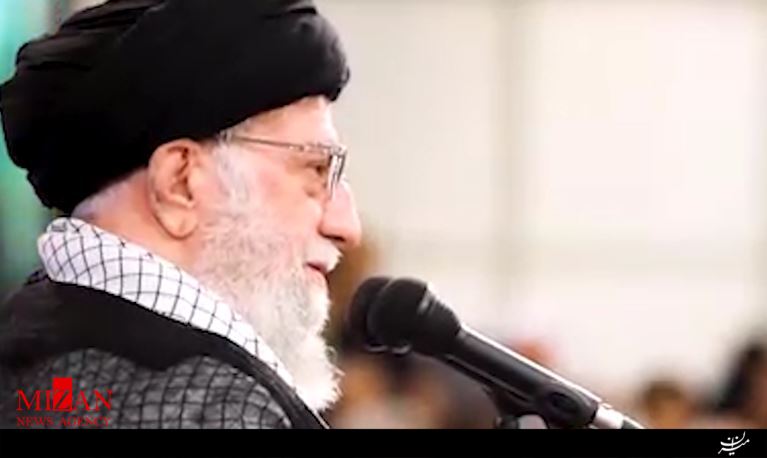 شعرخوانی متفاوت جانباز دوران دفاع مقدس در حضور رهبرانقلاب +فیلم