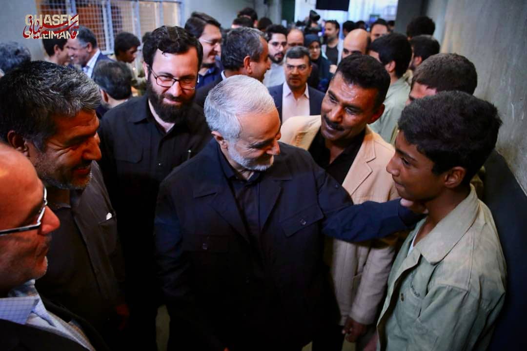 حضور سردار سلیمانی در آغاز فیلمبرداری فیلم سینمایی آن ۲۳ نفر +تصاویر حضور سردار سلیمانی در آغاز فیلمبرداری فیلم سینمایی آن ۲۳ نفر +تصاویر
