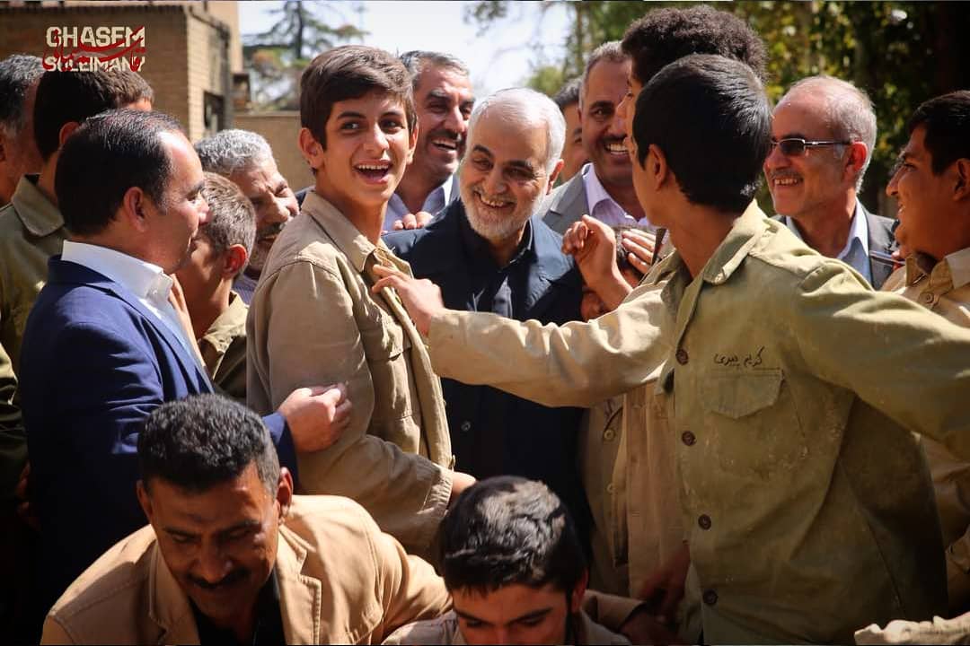 حضور سردار سلیمانی در آغاز فیلمبرداری فیلم سینمایی آن ۲۳ نفر +تصاویر حضور سردار سلیمانی در آغاز فیلمبرداری فیلم سینمایی آن ۲۳ نفر +تصاویر