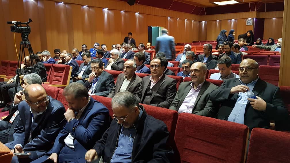 میانگین زمان پاسخگویی به مراجعین به کمتر از ۲ ساعت رسیده است / درخواست استخدام ۶۰۰ نفر در رشته‌های تخصصی به دولت