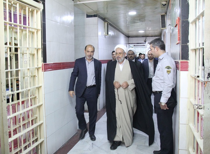 استفاده از مجازاتهای جایگزین حبس جهت کاهش جمعیت کیفری زندانها امری ضروری است استفاده از مجازاتهای جایگزین حبس جهت کاهش جمعیت کیفری زندانها امری ضروری است