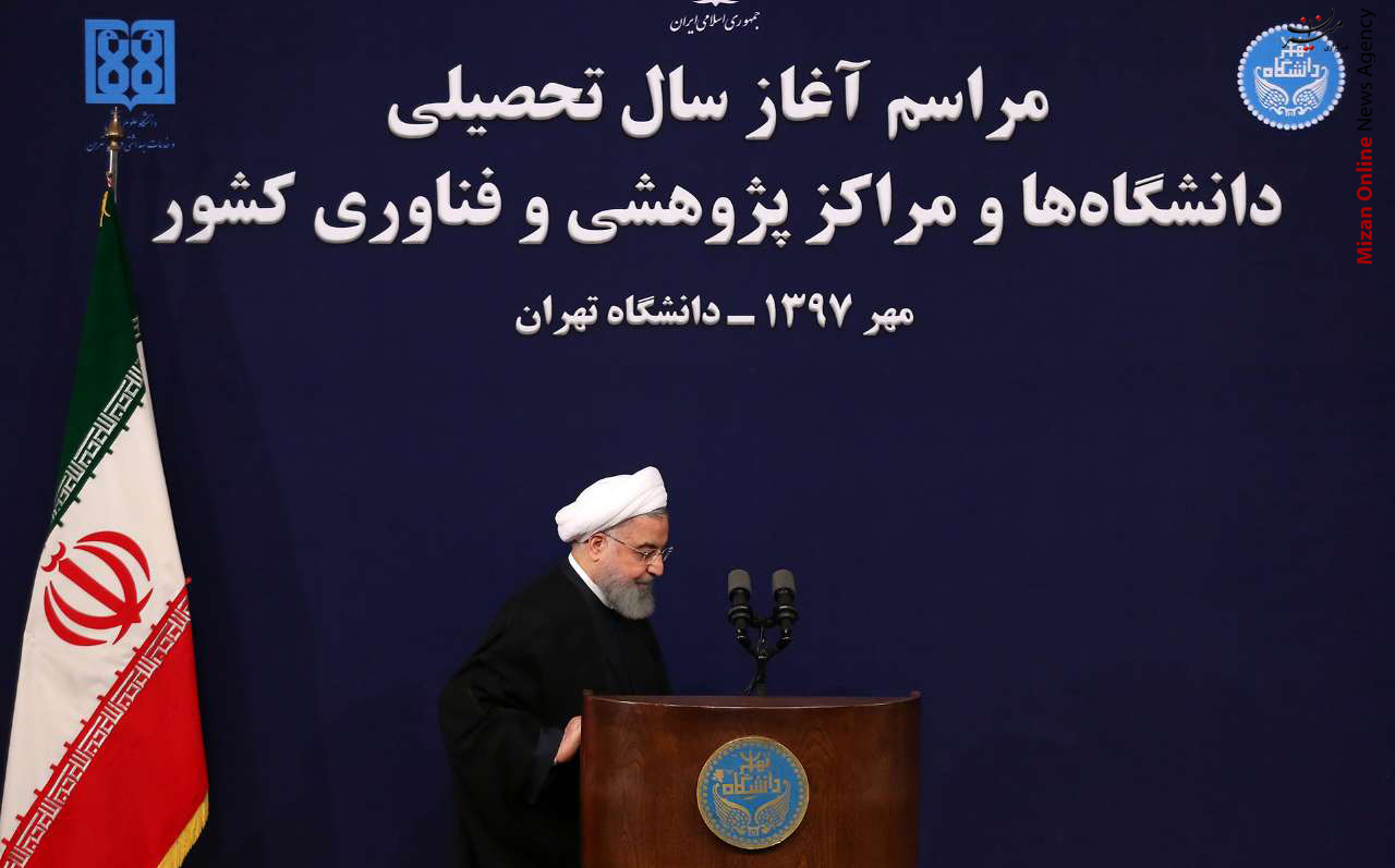 روحانی روایتی تصویری از اتفاقات امروز/ واژگونی مرگبار کامیون حامل مهاجران در ترکیه/ غباروبی حرم حضرت علی (ع) در آستانه اربعین/ نمایشگاه خودروهای قدیمی و کلاسیک در اوکراین
