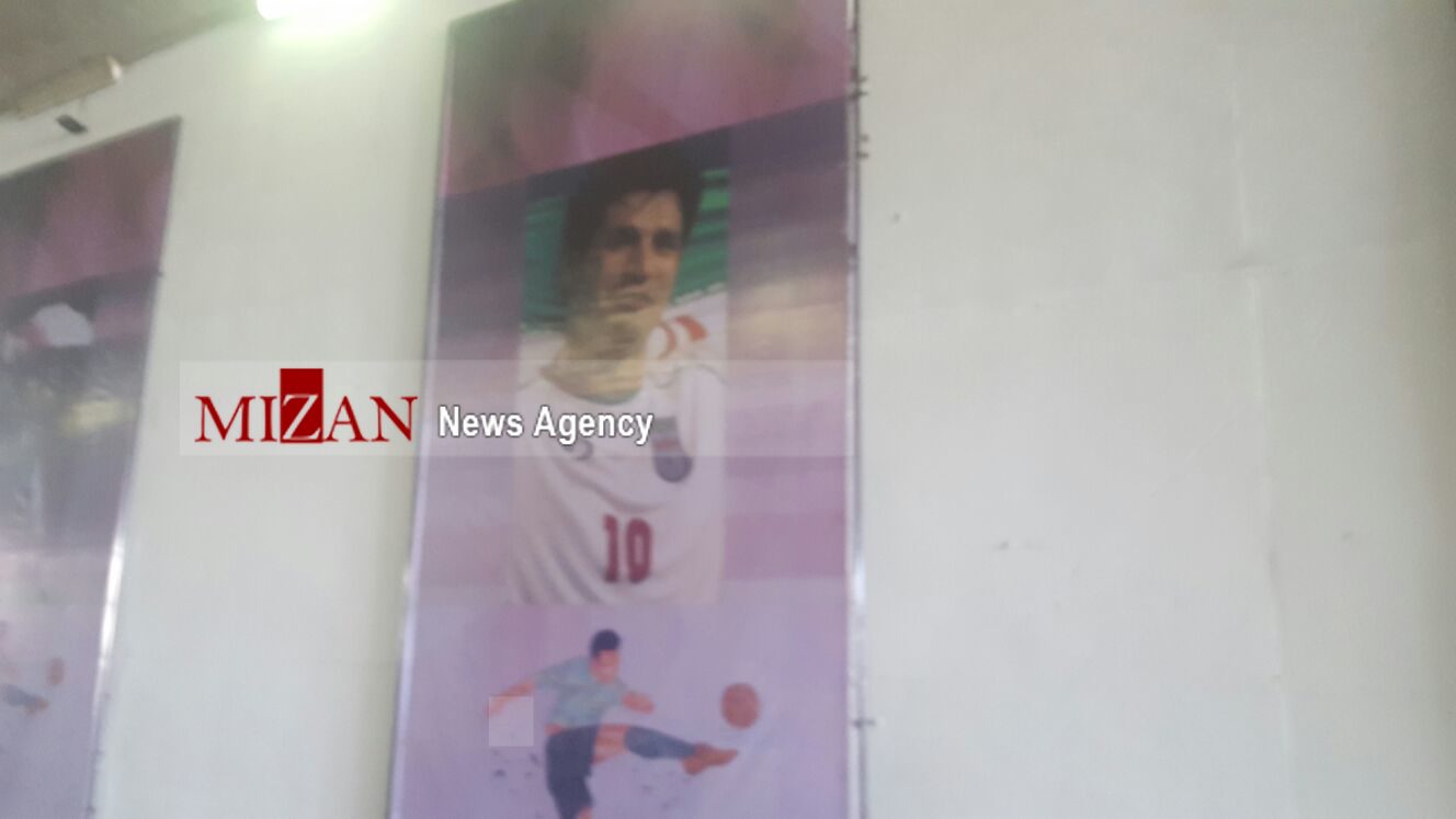 تصاویر اسطورههای فوتبال ایران روی دیوارهای ورزشگاه تصاویر اسطورههای فوتبال ایران روی دیوارهای ورزشگاه