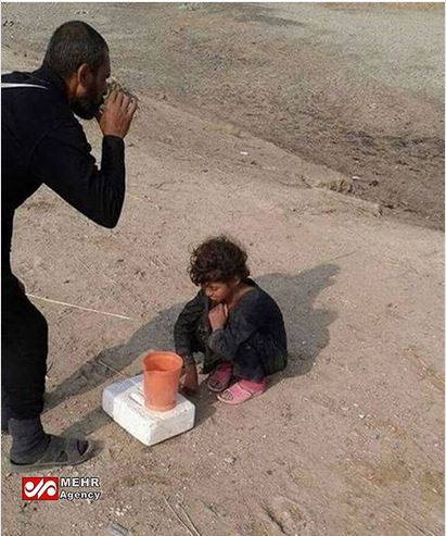 پذیرایی بی ریای یک کودک فقیر از زائران اربعین + عکس