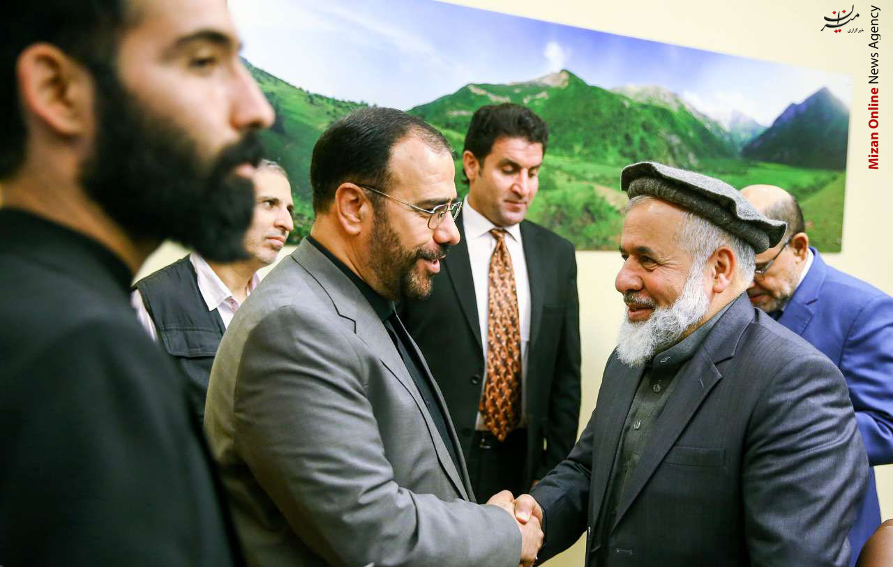 افغانستان روایتی تصویری از اتفاقات امروز/ تیراندازی مرگبار در کنیسه یهودیان در آمریکا/ کشف نخستین دندان انسان «نئاندرتال» در ایران/ مرز آمریکا مملو از نظامیان/ دیدار وزیر دادگستری افغانستان با معاون پارلمانی رئیس