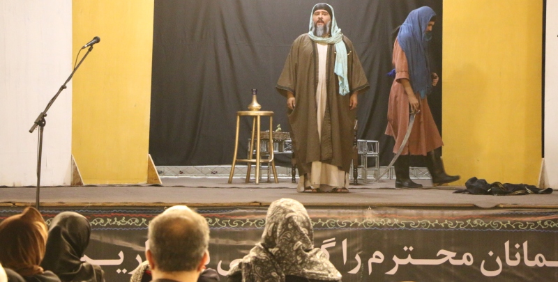 تعزیه خوانی در ایوان انتظار ایستگاه مترو میدان ولیعصر (عج) تعزیه خوانی در ایوان انتظار ایستگاه مترو میدان ولیعصر (عج)