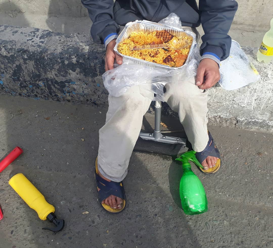 یک لقمه نان برای کودکان کار/پنج شنبههای مهربانی در کرج /قرار بود یک ماه بیشتر زنده نباشم یک لقمه نان برای کودکان کار/پنج شنبههای مهربانی در کرج /قرار بود یک ماه بیشتر زنده نباشم
