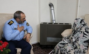 امیر نصیرزاده با خانواده شهید برومند دیدار کرد