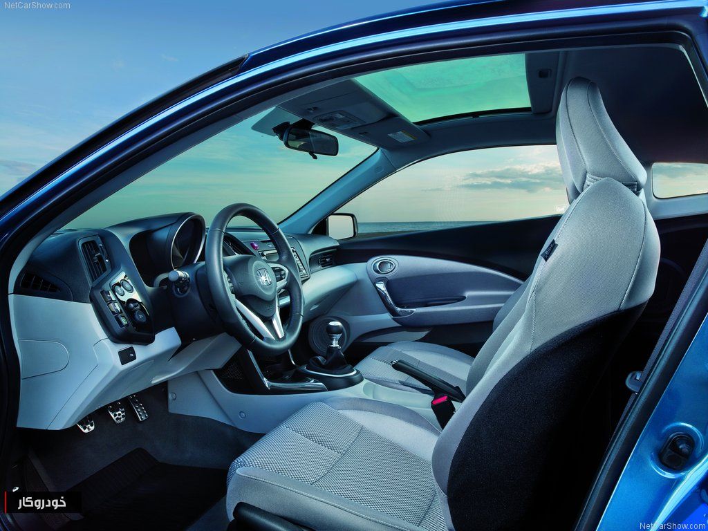 تصاویری از Honda CR-Z 2011؛ بچه لوس جاده ها! تصاویری از Honda CR-Z 2011؛ بچه لوس جاده ها!