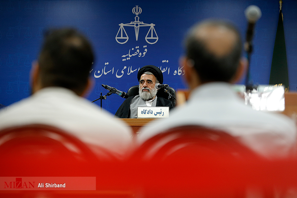 وحید مظلومین و محمد اسماعیل قاسمی جزییات اقدامات مجرمانه وحید مظلومین و محمد اسماعیل قاسمی/ از انکارهای اخلالگر اقتصادی به هرگونه فعالیت ارزی در دادگاه تا انجام معاملات غیر قانونی و قاچاق عمده ارز