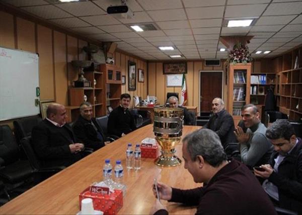 اهدای جام قهرمانی سوپرجام به باشگاه پرسپولیس
