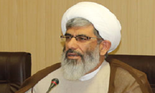 روحانیون در میدان رزم و عمل دوشادوش فرماندهان هستند