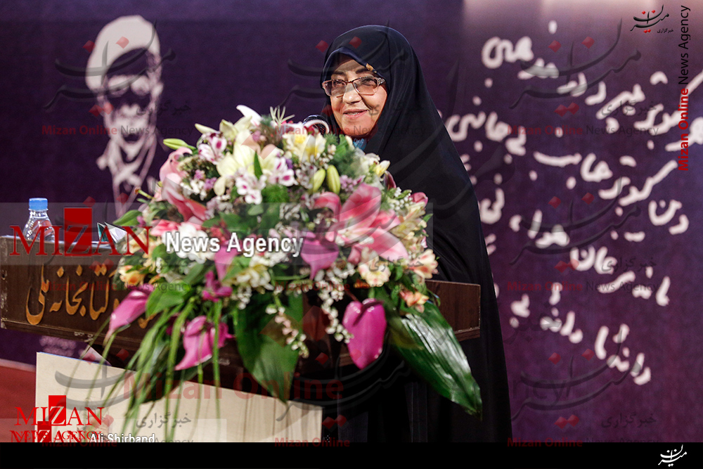 برندگان یازدهمین جایزه ی جلال آل احمد معرفی شدند/ جایزه بخش رمان به « رهش » رسید. برندگان یازدهمین جایزه ی جلال آل احمد معرفی شدند/ جایزه بخش رمان به « رهش » رسید.