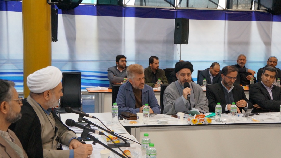 جامعه ای که شفافیت در آن حاکم نیست جامعه نفاق است جامعه ای که شفافیت در آن حاکم نیست جامعه نفاق است
