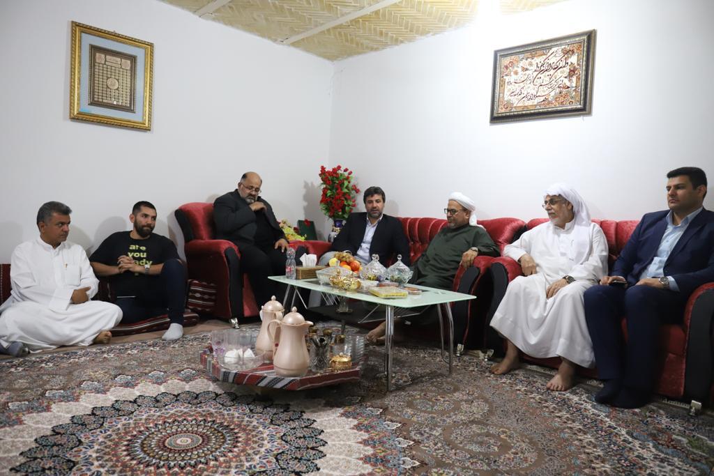 تقدیر امام جماعت اهل سنت از مدیر ورزش کیش