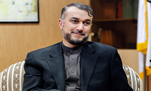 مقایسه ۲ سفر سیاسی در یک زمان واحد