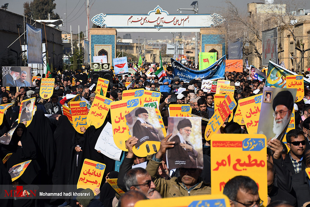 طنین شعار «مرگ بر فتنه‌گر» در مراسم گرامیداشت «یوم‌الله ۹ دی‌»/ چهل سال ولایتمداری، بصیرت و استقامت با حضور گسترده مردم ایران اسلامی + حاشیه‌ها و تصاویر