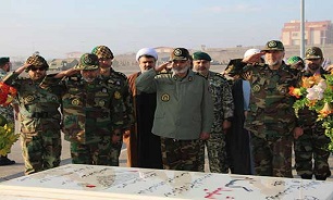 سرلشکر موسوی از تیپ ۳۷۷ نیروی زمینی ارتش بازدید کرد