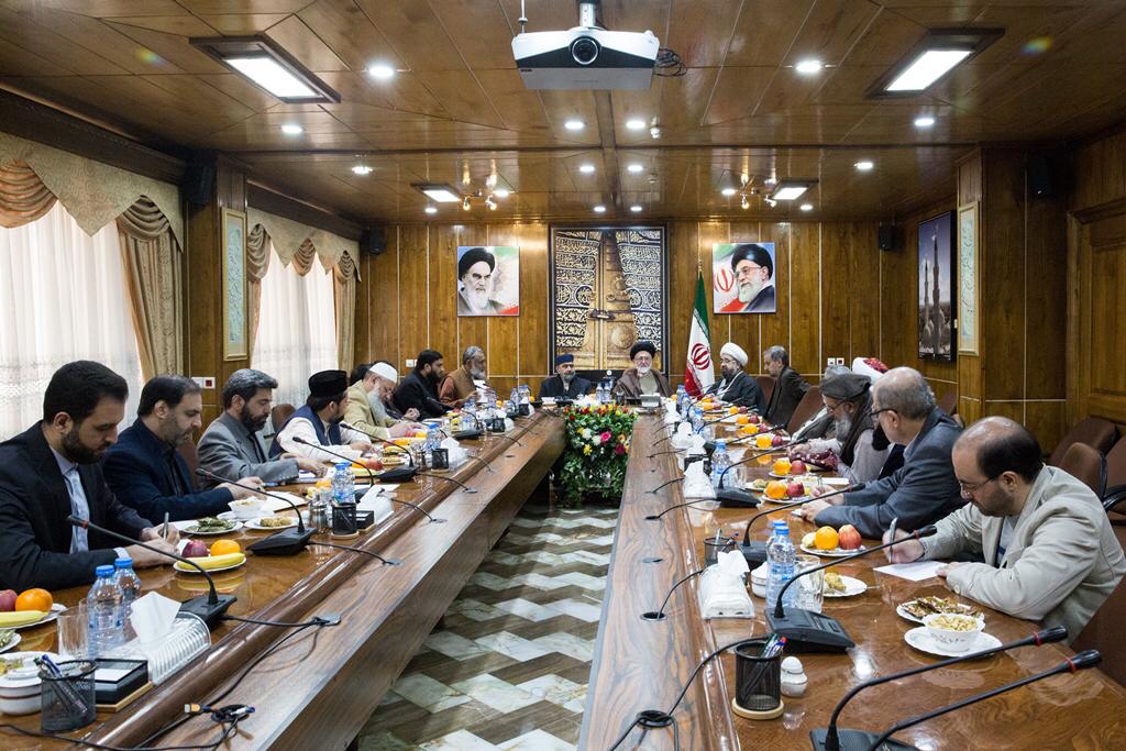 دیدارهیئتی ازعلما و شخصیتهای دانشگاهی پاکستان با سرپرست حجاج ایرانی