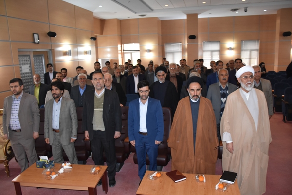 همایش ریش سفیدان و معتمدین شهرستان بویراحمد در راستای توسعه فرهنگ صلح و سازش در یاسوج برگزار شد