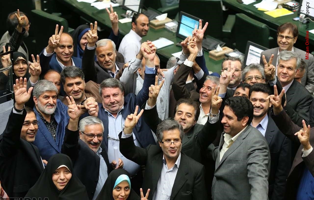 سرمقاله های امروز روزنامه های کشور پمپئو، تحریمها و تابستان داغ! / بذر «حیات ملت» و معاهدات بینالمللی/ پدیده مسلمانان سیاسی درآمریکا
