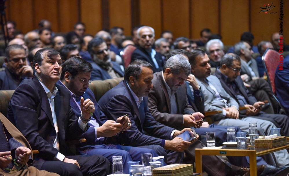 // نشست مشترک شهرداران تهران پس از انقلاب اسلامی/ نشست هم اندیشی مجمع کارآفرینان ایران/ دومین همایش سراسری راویان انقلاب و دفاع مقدس
