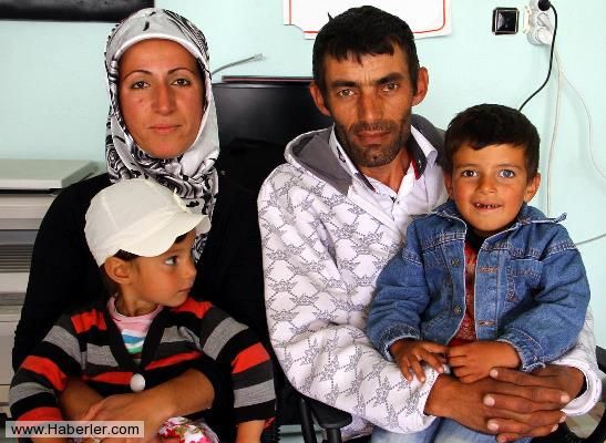 پسري با رنگ چشم هاي متفاوت از هم +تصاوير پسري با رنگ چشم هاي متفاوت از هم +تصاوير