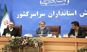 رحمانی فضلی: دولت مجری سیاست‌ها و اهداف نظام است/ ضرورت اصلاح تنگ نظری‌ها و تحلیل‌های یکجانبه سیاسی/ ضرورت برخورد جدی‌تر حقوقی قضایی با گفتار‌های وحدت شکنانه و یأس آفرین/ شکوه حضور مردم در ۲۲ بهمن، توطئه دشمن را بر باد خواهد داد