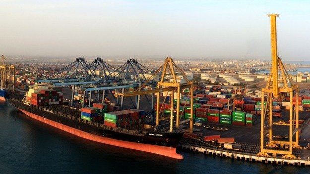 هاب شدن ۳ بندر ایرانی در منطقه بزرگ‌ترین دستاورد بندری ایران/ تخلیه و بارگیری بیش از ۲۳۰ میلیون تن کالا