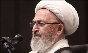 مسئولان عقل کل نیستند / مسائل شرعی را برای حوزه بگذارید