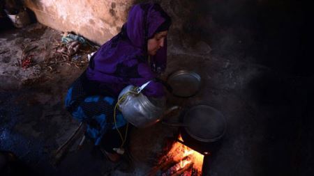 زندگی باورنکردنی زن بدون دست +عکس