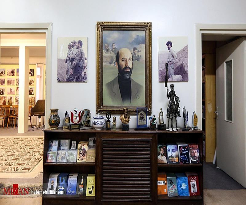 خاندان پهلوی اهل فساد، قمار و فحشا بودند/ ماجرای کاخ صورتی که اشرف پهلوی سه بار آن را به دولت فروخت/ ماجرای تبعید طولانی به بندرعباس / قوه قضاییه کاملا شفاف عمل میکند/ علت همه دشمنی هایشان با ایران از زمان پیروزی انقلاب؟ خاندان پهلوی اهل فساد، قمار و فحشا بودند/ ماجرای کاخ صورتی که اشرف پهلوی سه بار آن را به دولت فروخت/ ماجرای تبعید طولانی به بندرعباس / قوه قضاییه کاملا شفاف عمل میکند/ علت همه دشمنی هایشان با ایران از زمان پیروزی انقلاب؟