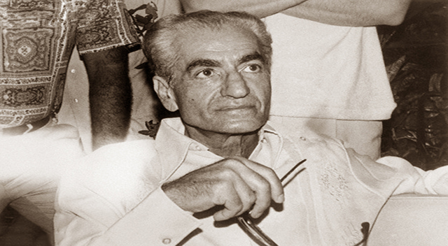 کدام مقام ارشد آمریکایی محمد رضا پهلوی را «مرده متحرک» خطاب کرد؟ کدام مقام ارشد آمریکایی محمد رضا پهلوی را «مرده متحرک» خطاب کرد؟