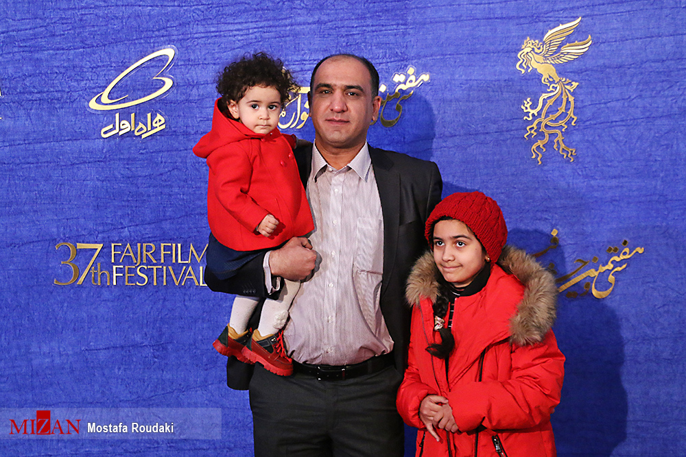 عوامل فیلم «خون خدا» روی فرش قرمز حاضر شدند عوامل فیلم «خون خدا» روی فرش قرمز حاضر شدند