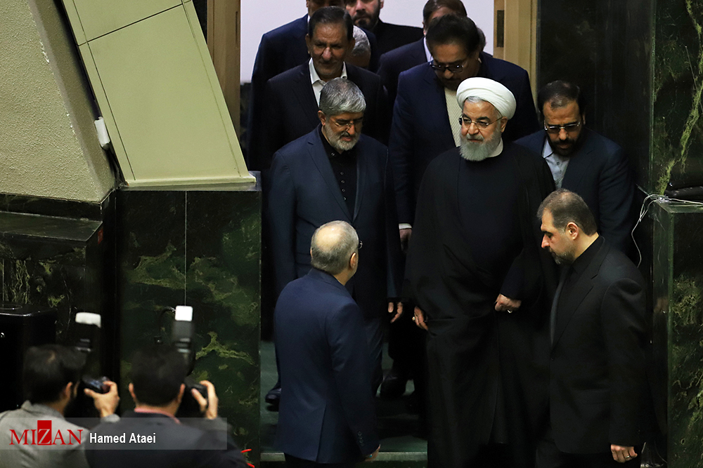 پاسخ به «گریزهای خارج از دستور رئیس/ از کنایه ظریف روحانی تا زینتالنسخه بک دکتر پاسخ به «گریزهای خارج از دستور رئیس/ از کنایه ظریف روحانی تا زینتالنسخه بک دکتر