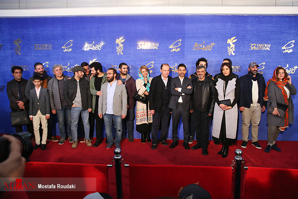 حاشیه تا متن هشتمین روز از سی وهفتمین جشنواره فیلم فجر حاشیه تا متن هشتمین روز از سی وهفتمین جشنواره فیلم فجر