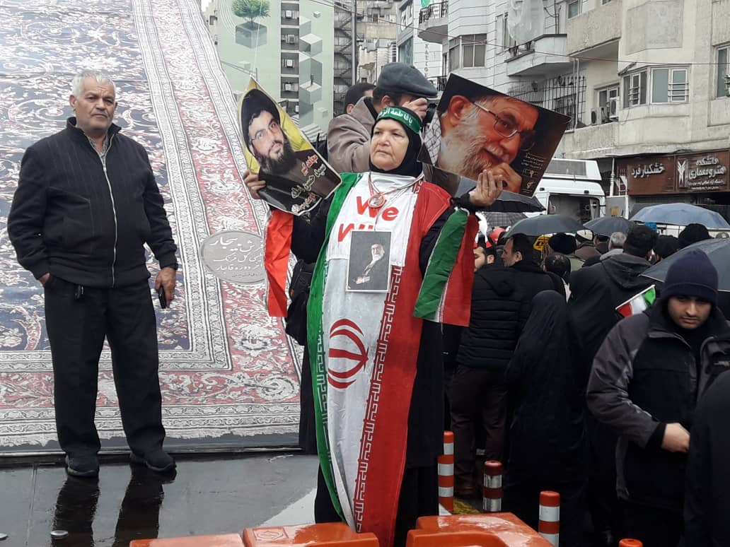 رمز ماندگاری انقلاب اسلامی حضور پررنگ وهمیشگی مردم در صحنه است رمز ماندگاری انقلاب اسلامی حضور پررنگ وهمیشگی مردم در صحنه است