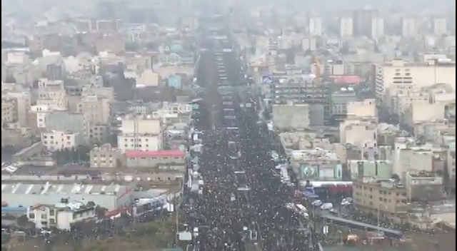 تصاویر هوایی از حضور حماسی مردم در جشن چهل سالگی تصاویر هوایی از حضور حماسی مردم در جشن چهل سالگی