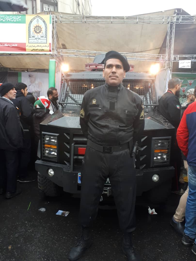 حضور دشمن‌شکن در جشن «چهل» سالگی انقلاب/ روحانی: نمی‌گذاریم آمریکا پیروز شود/ مردم: آمریکا را همچنان «طاغوت اعظم» و «تجسم شرارت» می‌دانیم  + حاشیه‌ها و تصاویر
